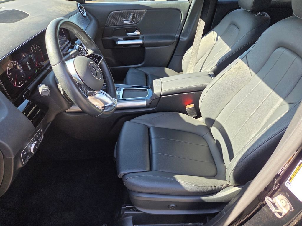 Used 2025 Mercedes-Benz GLA 250 image 10