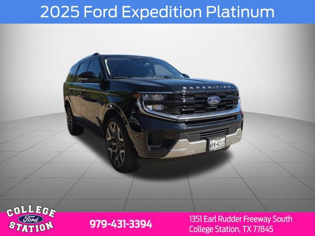 Used 2025 Ford Expedition Platinum w/ Platinum Ultimate Package AWD/4WD image 1