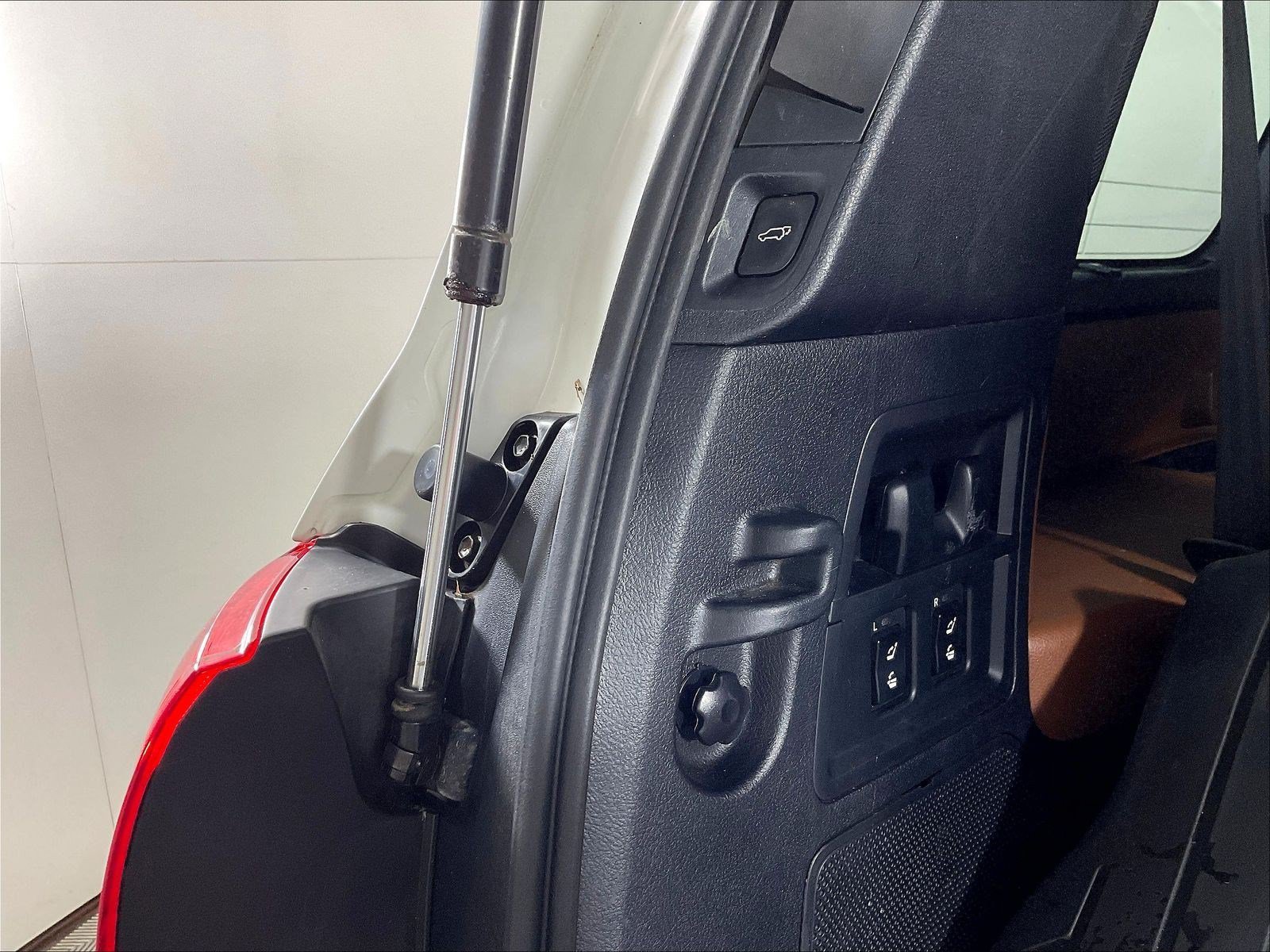 Used 2017 Toyota Sequoia Platinum RWD image 41