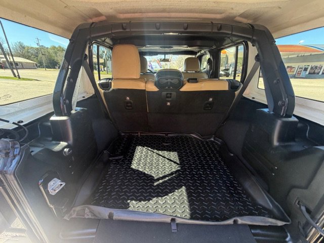 Used 2018 Jeep Wrangler Unlimited Sahara w/ LED Lighting Group image 13