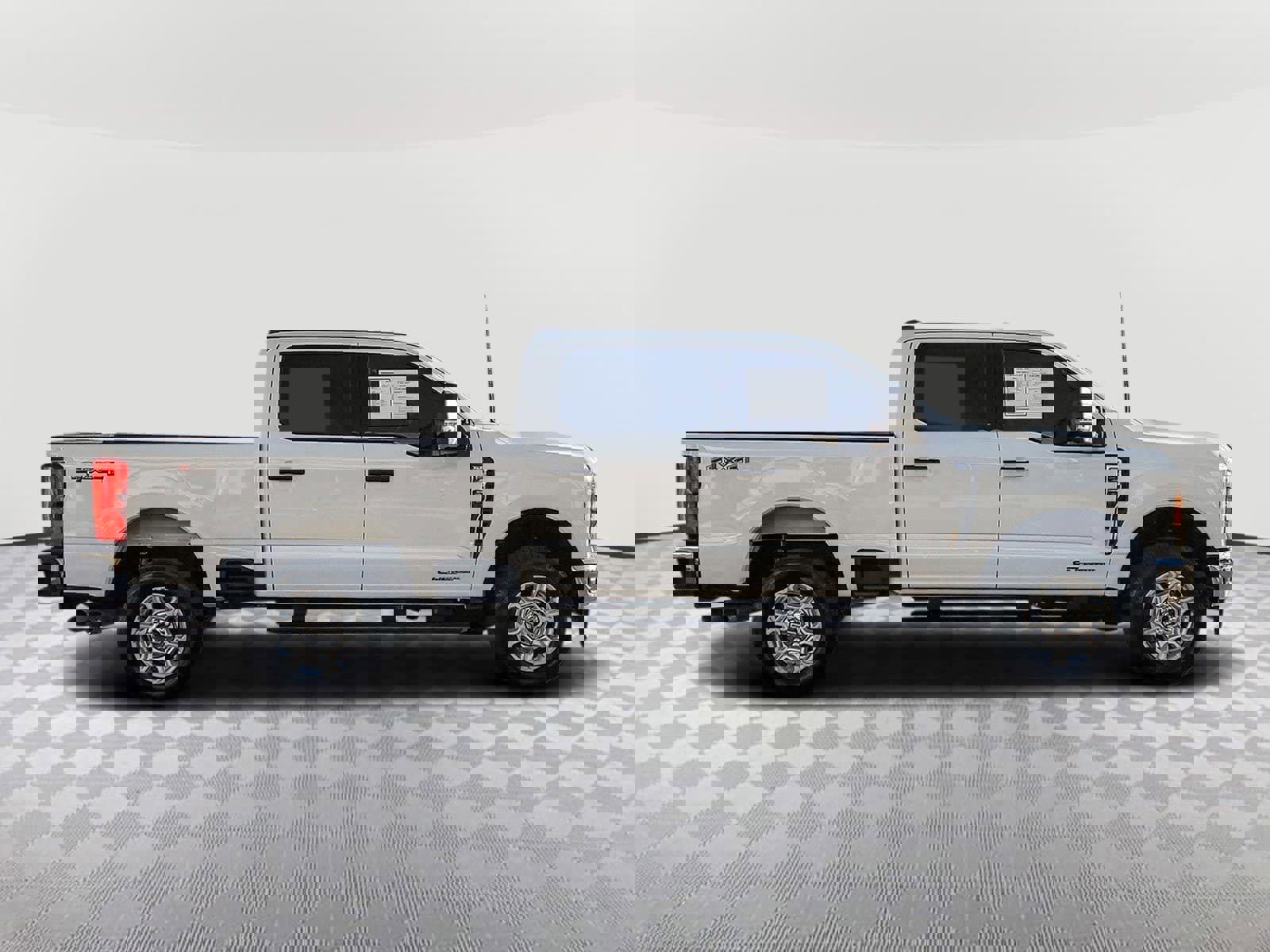 Used 2025 Ford F250 XLT image 8