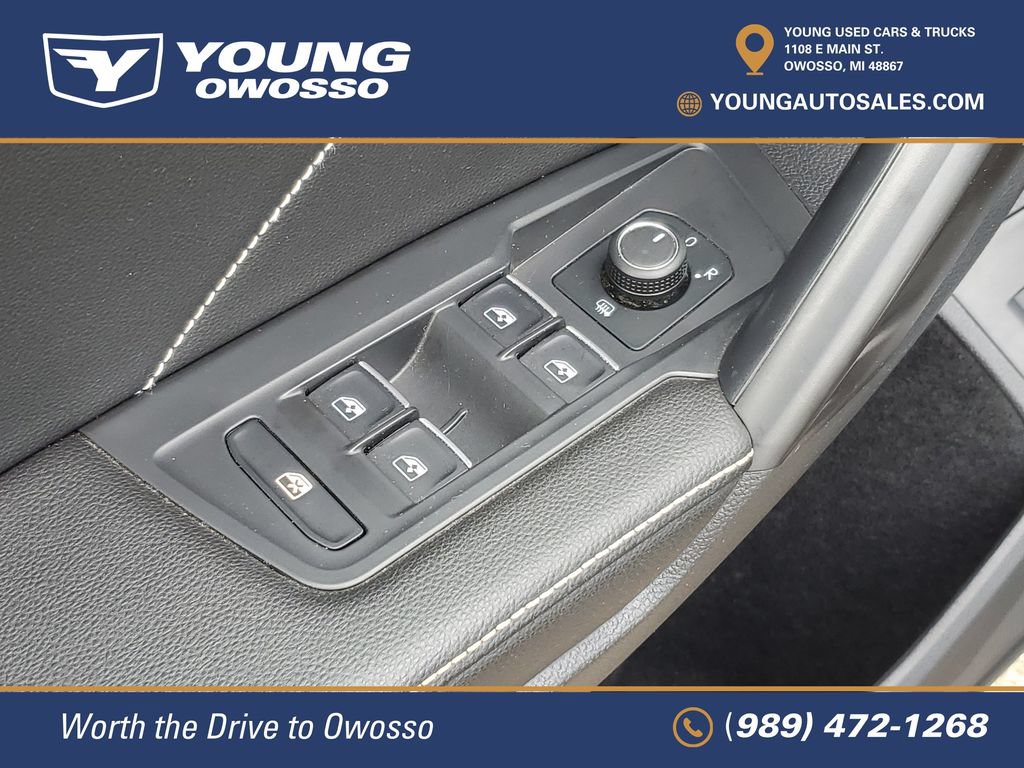 Used 2022 Volkswagen Tiguan SE w/ Panoramic Sunroof Package AWD/4WD image 22