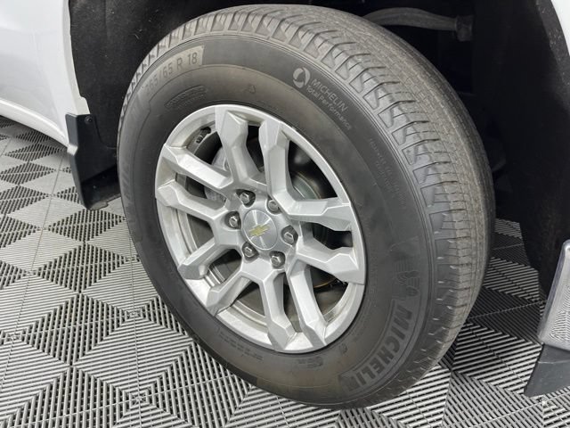 Used 2023 Chevrolet Silverado 1500 LT AWD/4WD image 16
