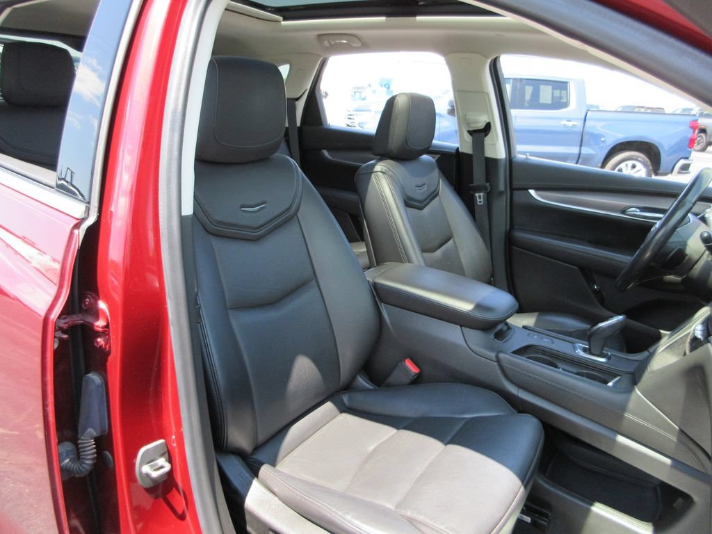 Certified 2018 Cadillac XT5 Premium Luxury FWD image 23