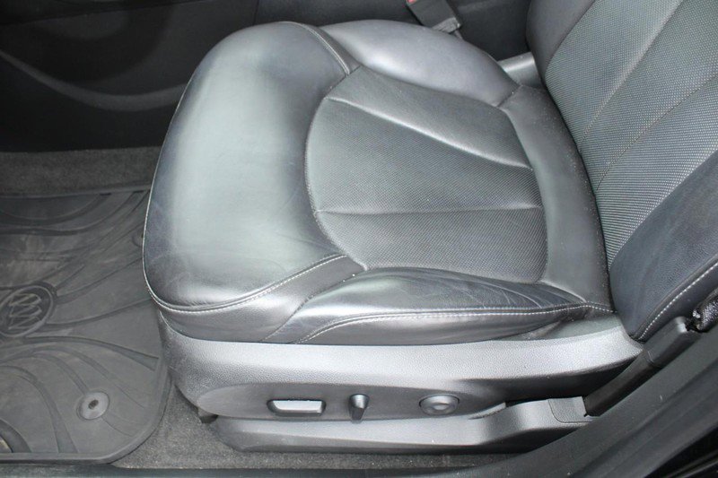 Used 2020 Buick Envision Premium w/ LPO, Cargo Package image 16