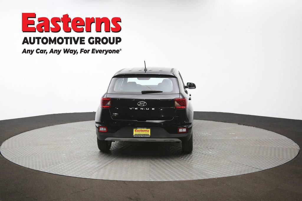 Used 2025 Hyundai Venue SE image 36