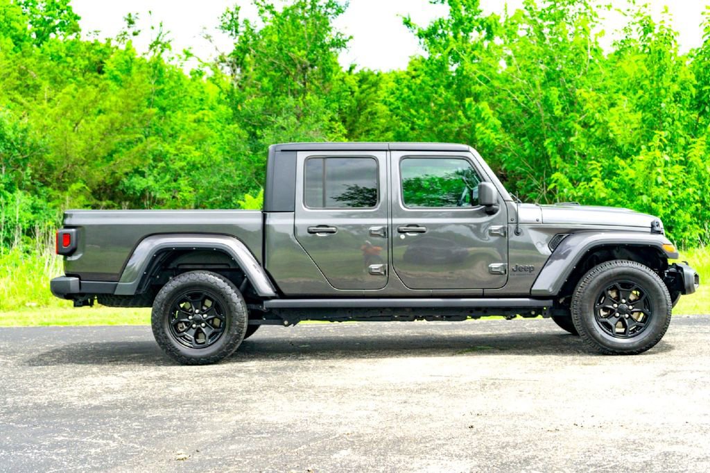 Used 2022 Jeep Gladiator Sport AWD/4WD image 6