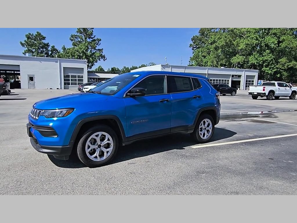 Used 2025 Jeep Compass Sport AWD/4WD image 40