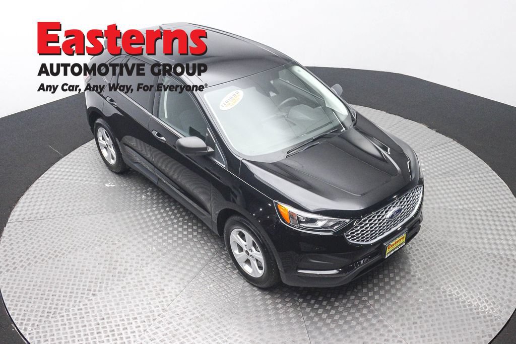 Used 2023 Ford Edge SE AWD/4WD image 3