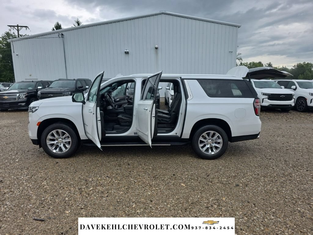 Used 2024 Chevrolet Suburban Premier AWD/4WD image 31