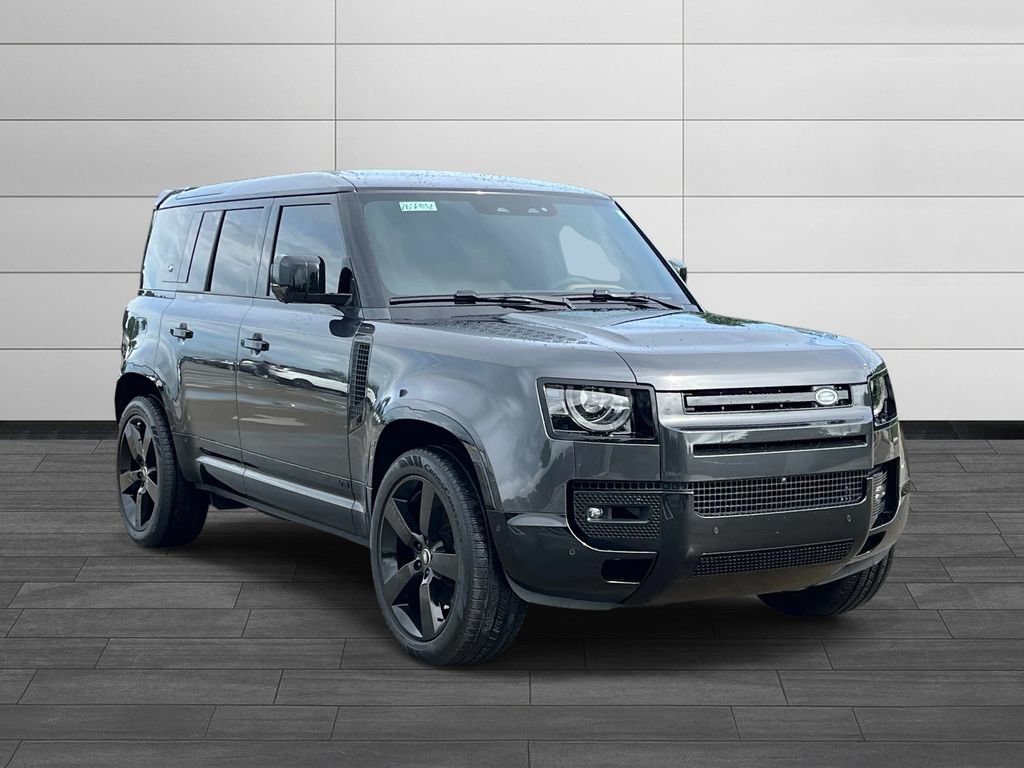 Certified 2024 Land Rover Defender 110 V8 AWD/4WD image 7