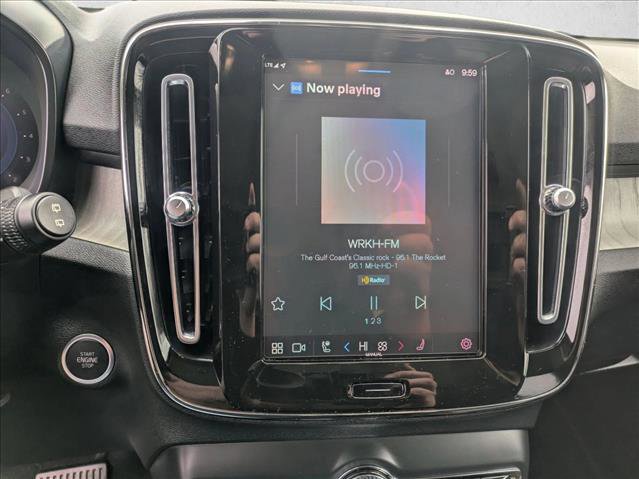 Used 2023 Volvo XC40 B5 Ultimate w/ Protection Package Premier image 12