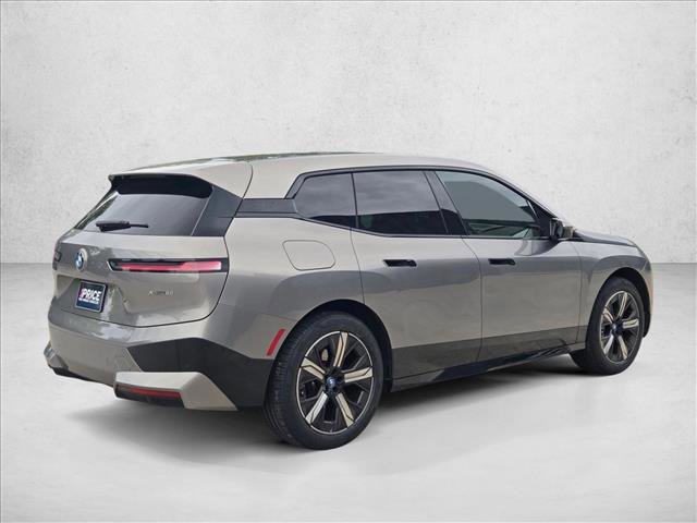 Used 2023 BMW iX xDrive50 w/ Sport Package image 5