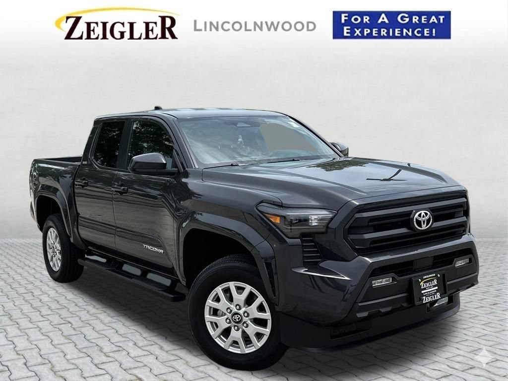 Used 2025 Toyota Tacoma SR5 AWD/4WD image 1