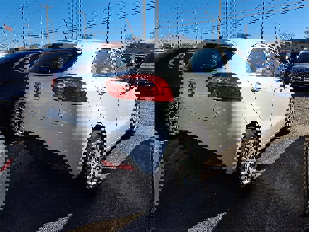 Used 2012 Kia Rio LX w/ PWR Pkg image 3