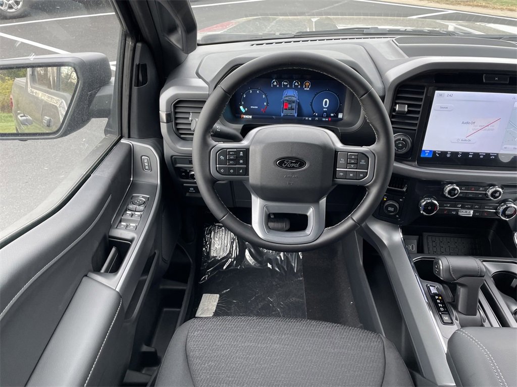 New 2025 Ford F150 XLT w/ Equipment Group 302A MID image 15