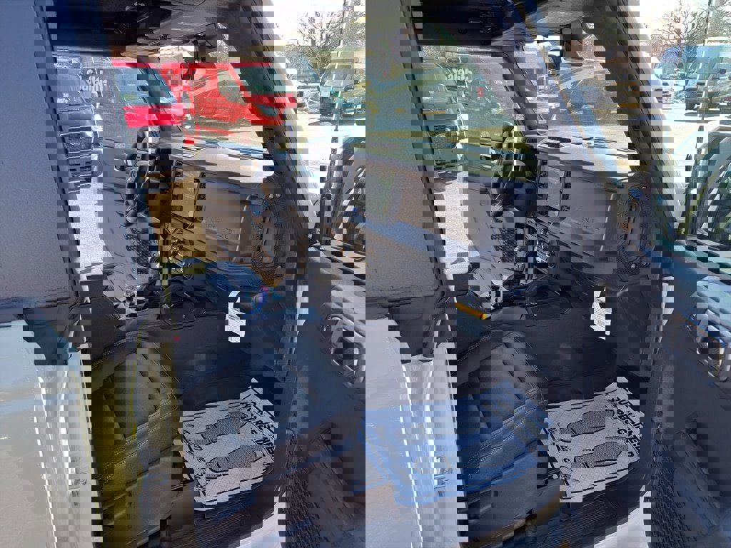 New 2025 Ford Bronco Badlands image 26