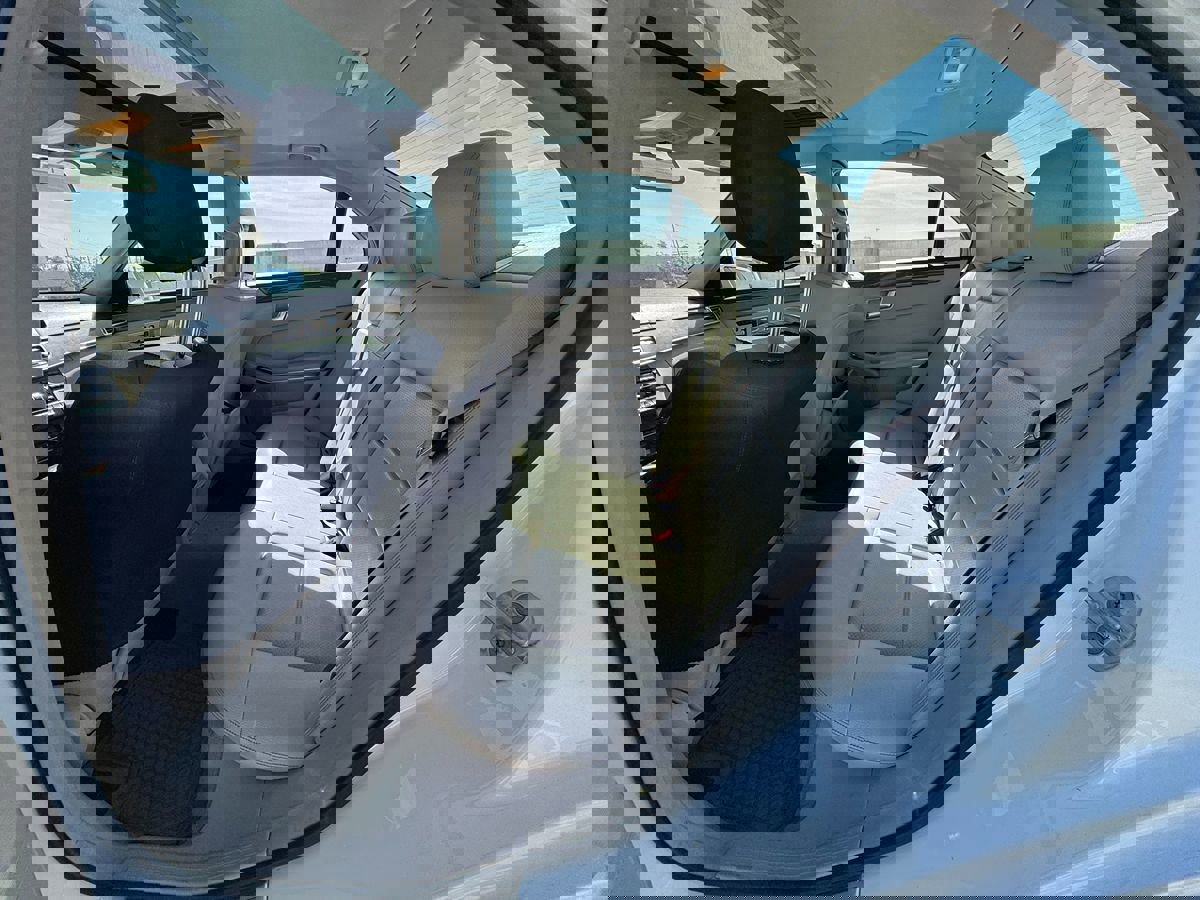 Used 2014 Mercedes-Benz E 350 Sport image 17