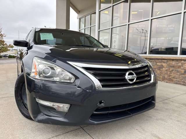 Used 2014 Nissan Altima 2.5 S image 1