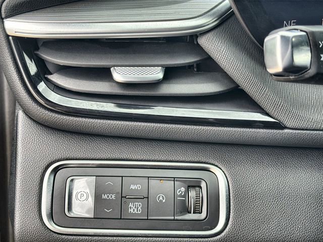 Certified 2025 Buick Enclave Preferred image 17