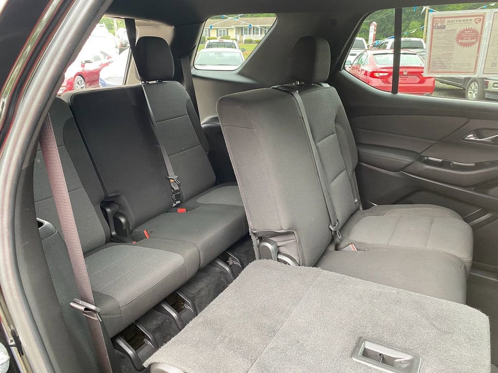 Used 2023 Chevrolet Traverse LT image 27