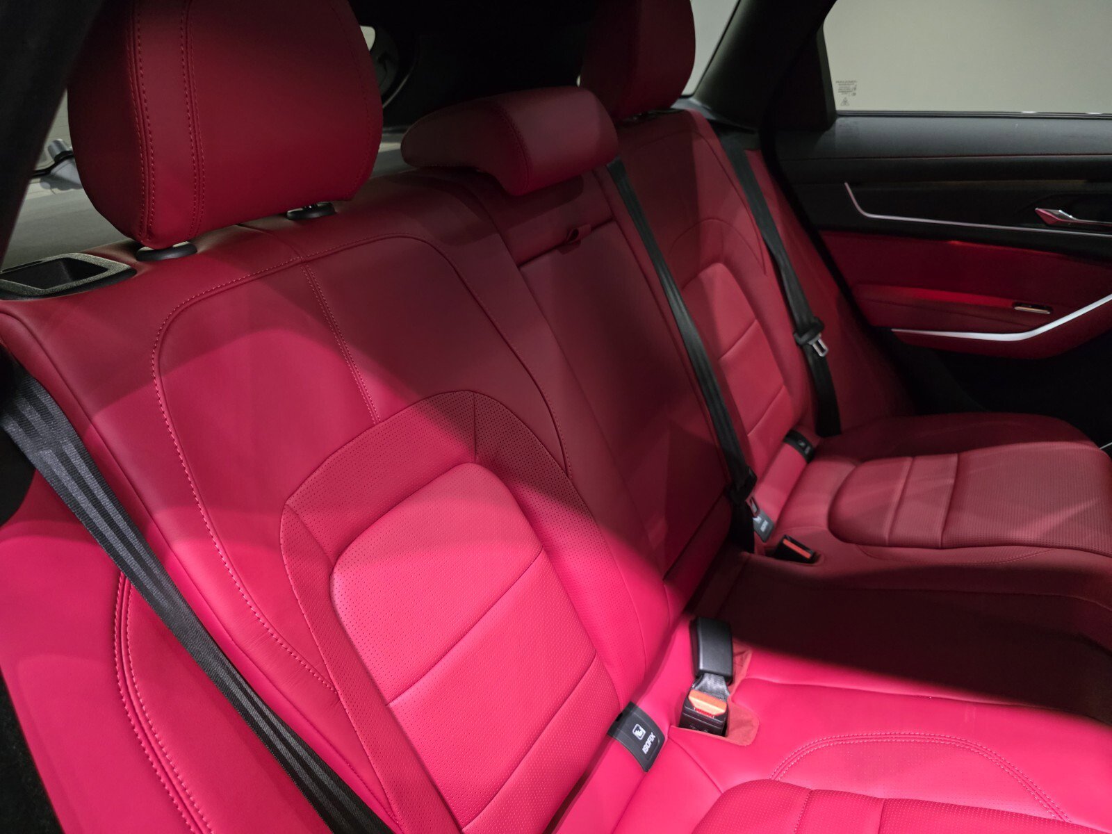 New 2026 Jaguar F-PACE R-Dynamic S image 23