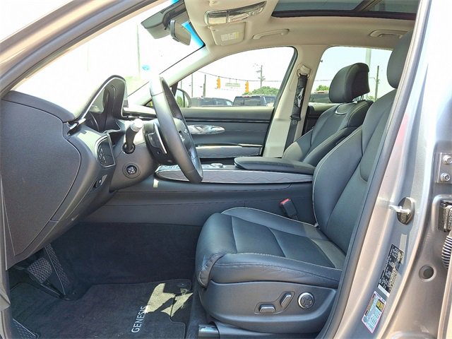 Used 2025 Genesis GV70 2.5T w/ Advanced Package image 13