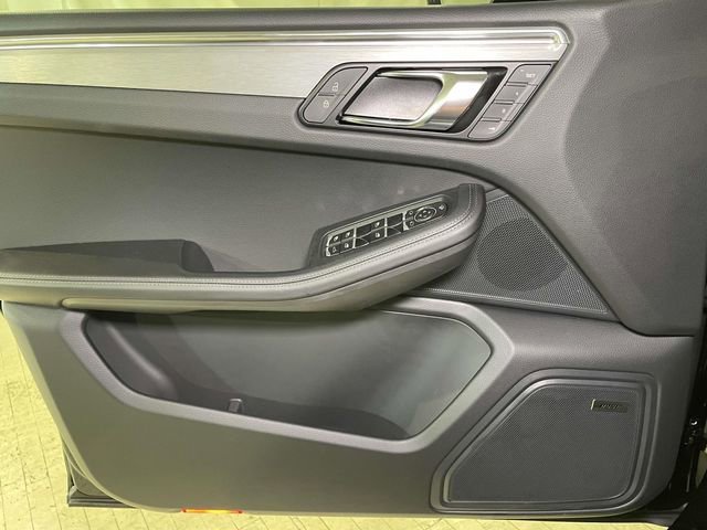 New 2026 Porsche Macan S image 37