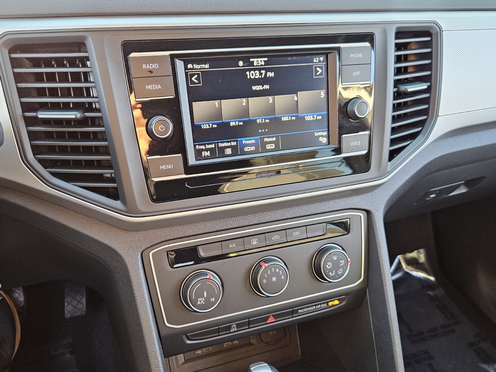 Used 2021 Volkswagen Atlas Cross Sport S image 33