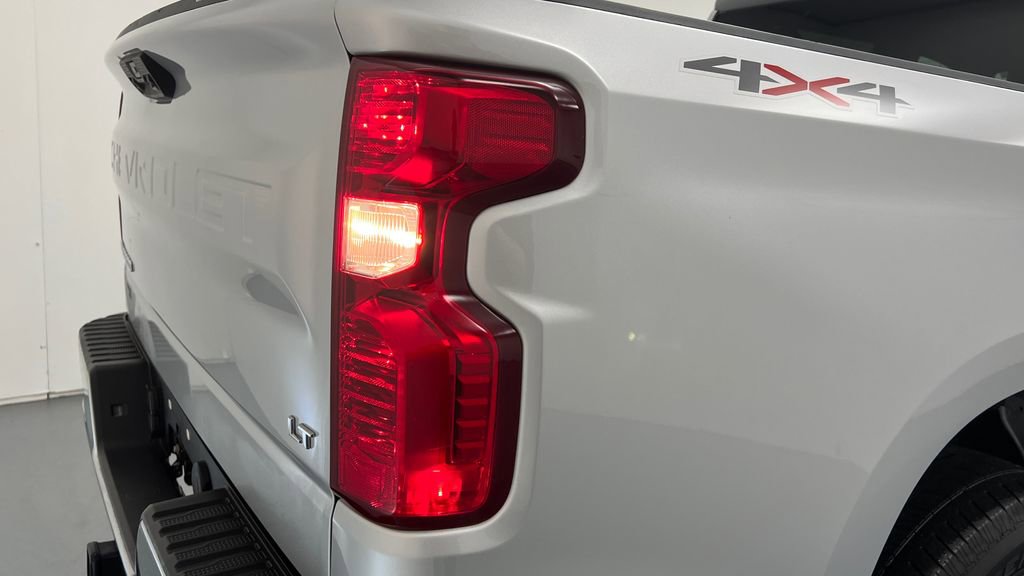Used 2022 Chevrolet Silverado 1500 LT image 24
