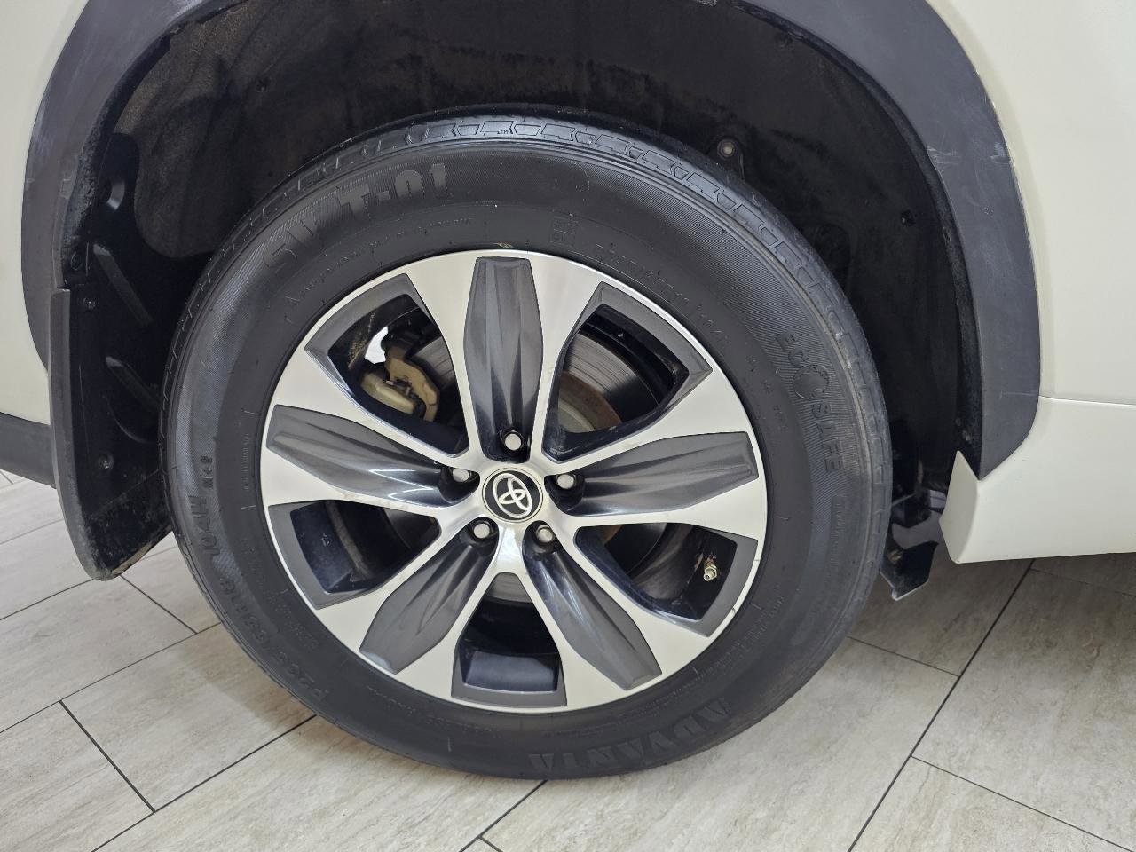 Used 2021 Toyota Highlander XLE image 42