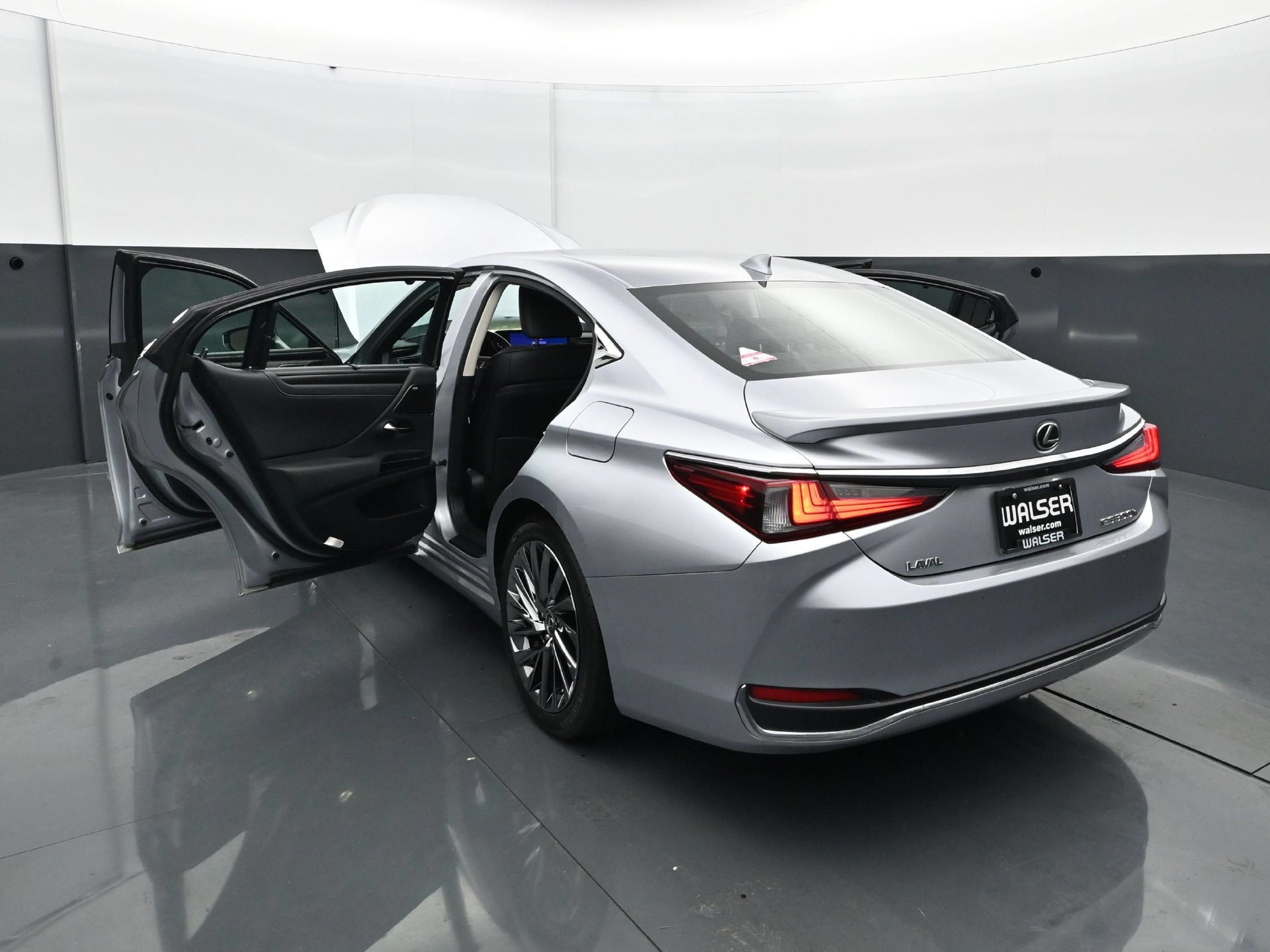 Used 2025 Lexus ES 300h FWD image 33