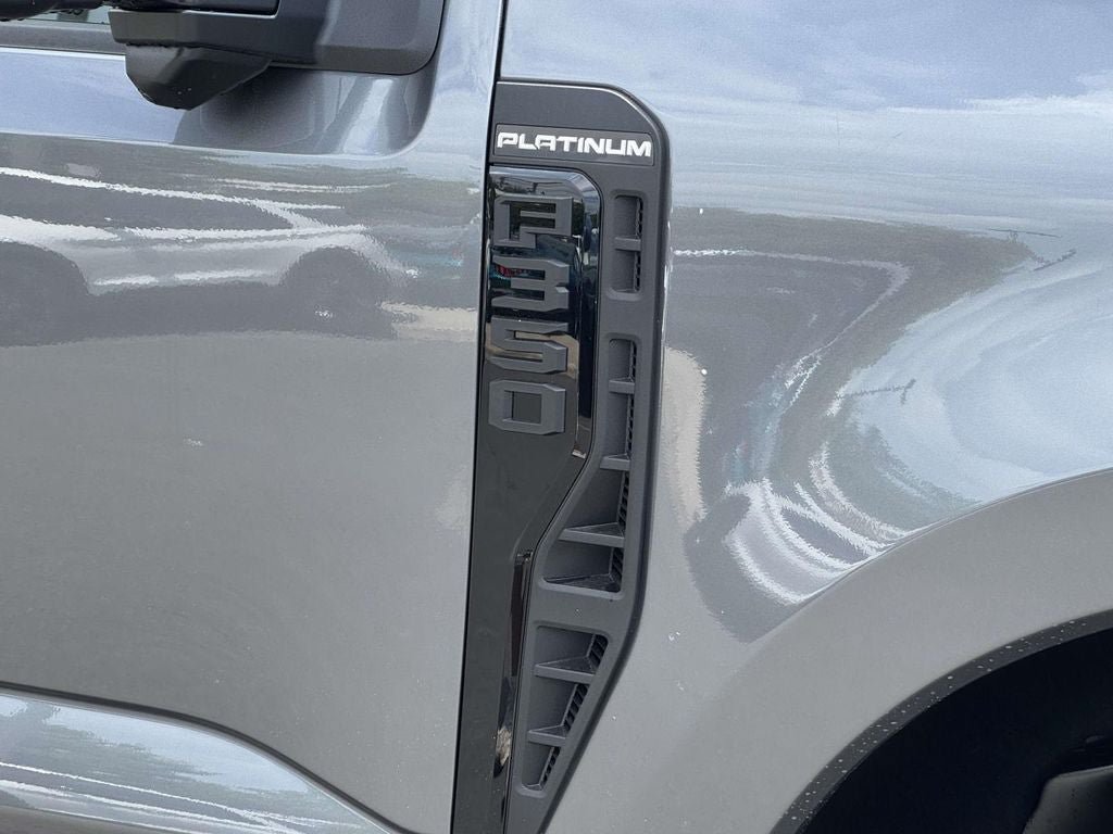 New 2026 Ford F350 Platinum w/ Tremor Off-Road Package AWD/4WD image 2