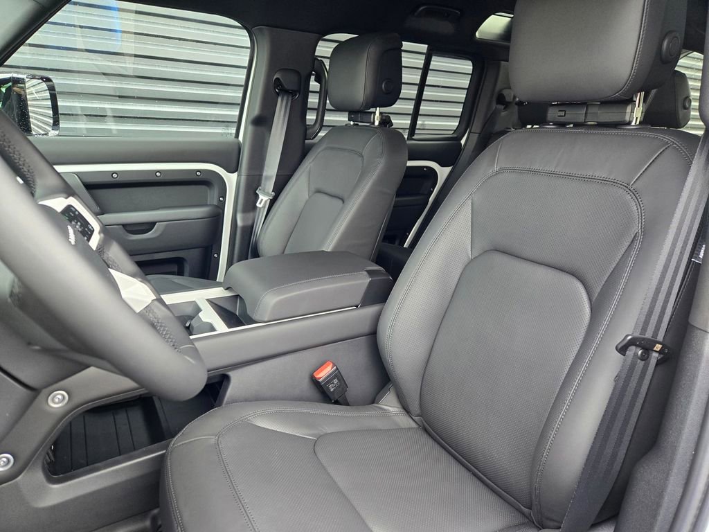 New 2026 Land Rover Defender 110 X-Dynamic SE AWD/4WD image 11
