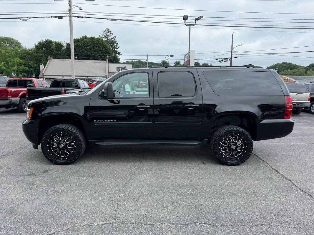 Used 2011 Chevrolet Suburban 2500 LS AWD/4WD image 5