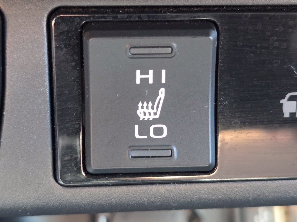 Used 2024 Toyota RAV4 XLE w/ Convenience Package AWD/4WD image 16