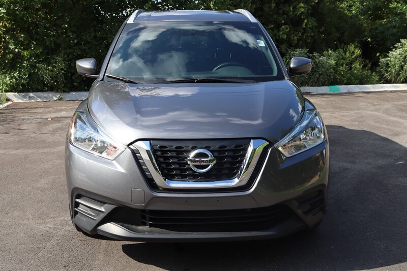 Used 2019 Nissan Kicks SV FWD image 2