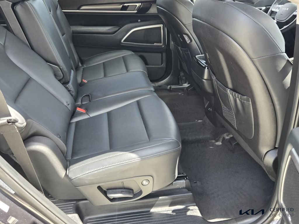 Certified 2025 Kia Telluride LX FWD image 17