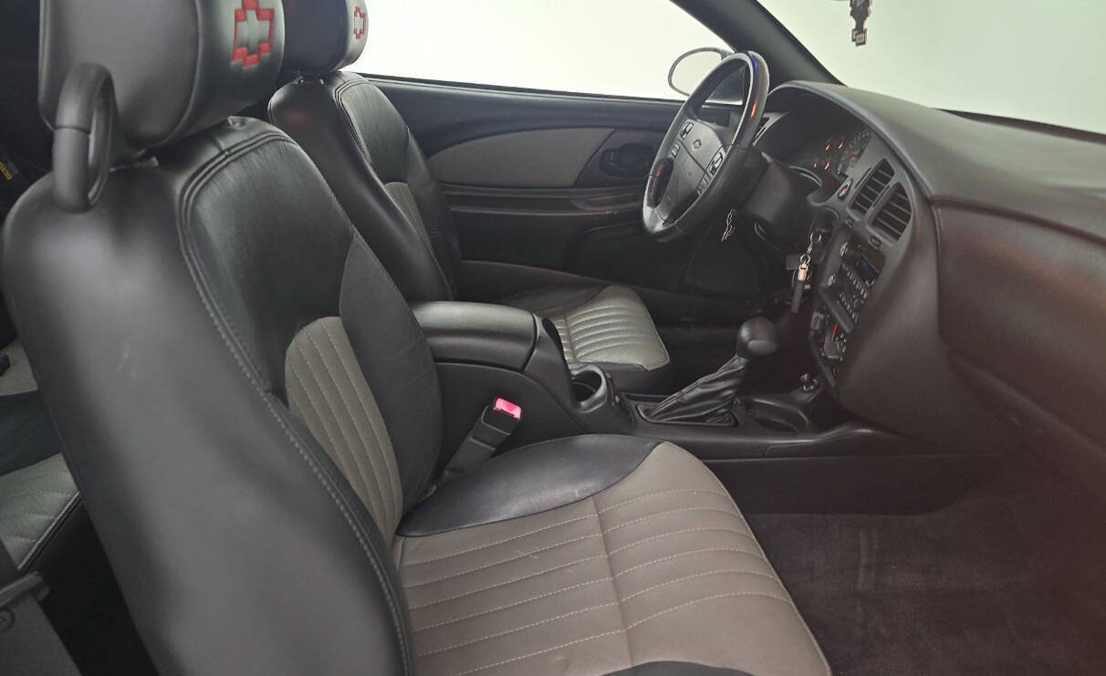 Used 2002 Chevrolet Monte Carlo SS w/ Preferred Equipment Group FWD image 17