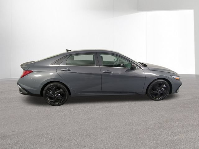 New 2026 Hyundai Elantra SEL Sport Premium FWD image 38