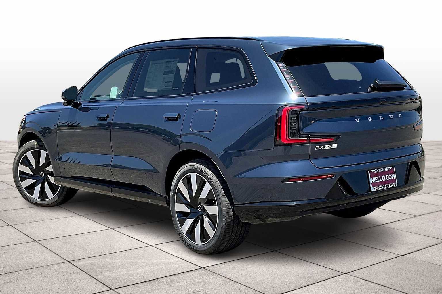 New 2025 Volvo EX90 Ultra image 3