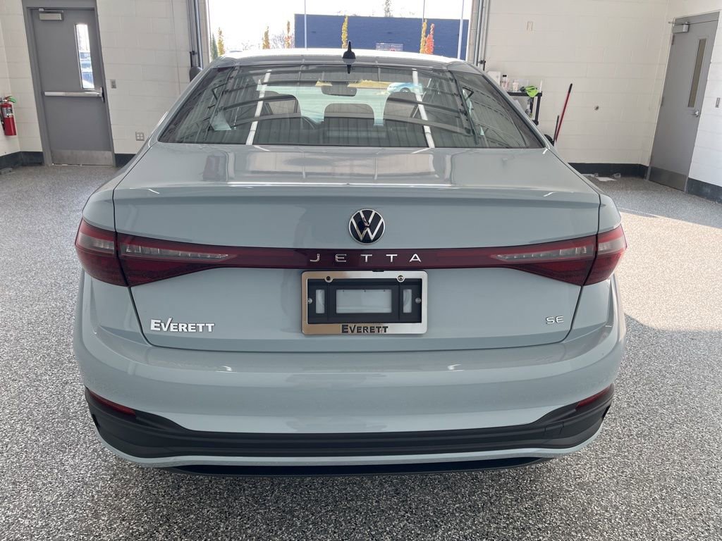New 2026 Volkswagen Jetta SE image 4