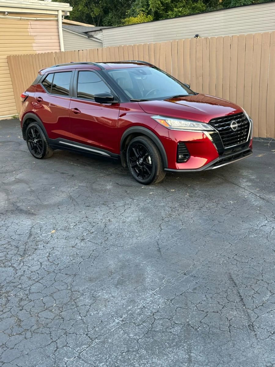 Used 2022 Nissan Kicks SR w/ Premium Package