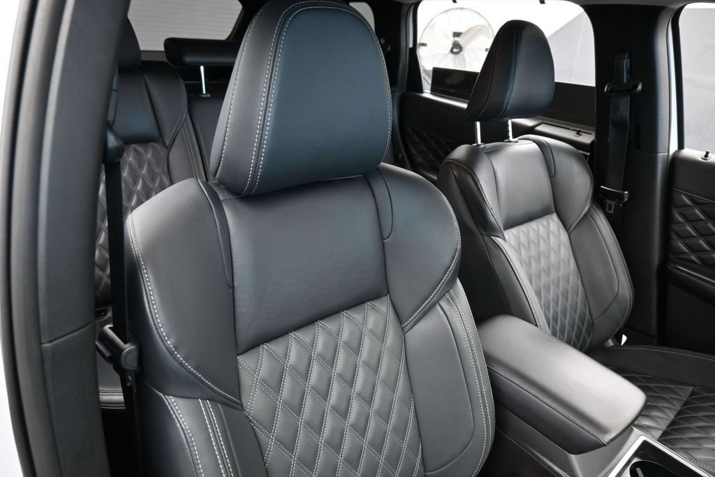 Used 2024 Mitsubishi Outlander SEL FWD image 43