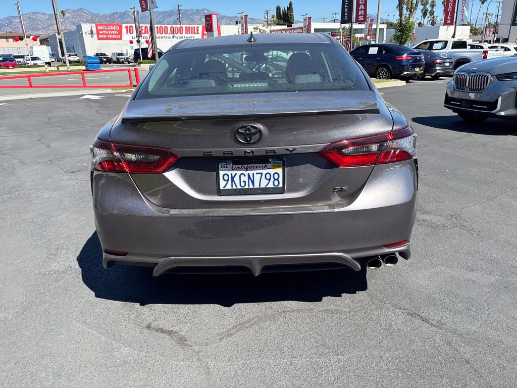 Used 2024 Toyota Camry SE FWD image 5
