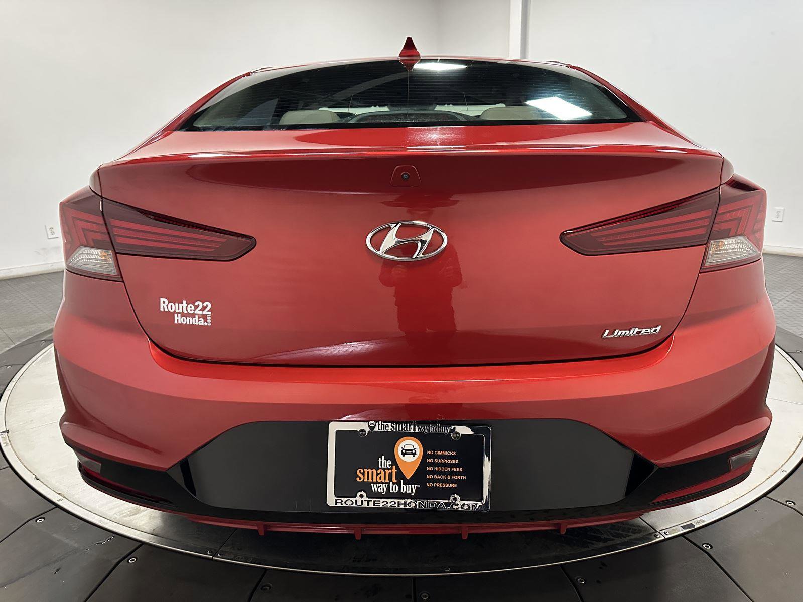 Used 2019 Hyundai Elantra Limited image 12