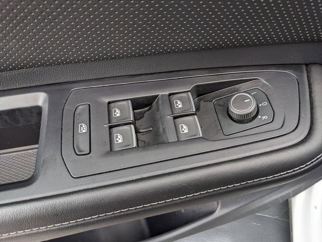Used 2024 Volkswagen Atlas SEL AWD/4WD image 16
