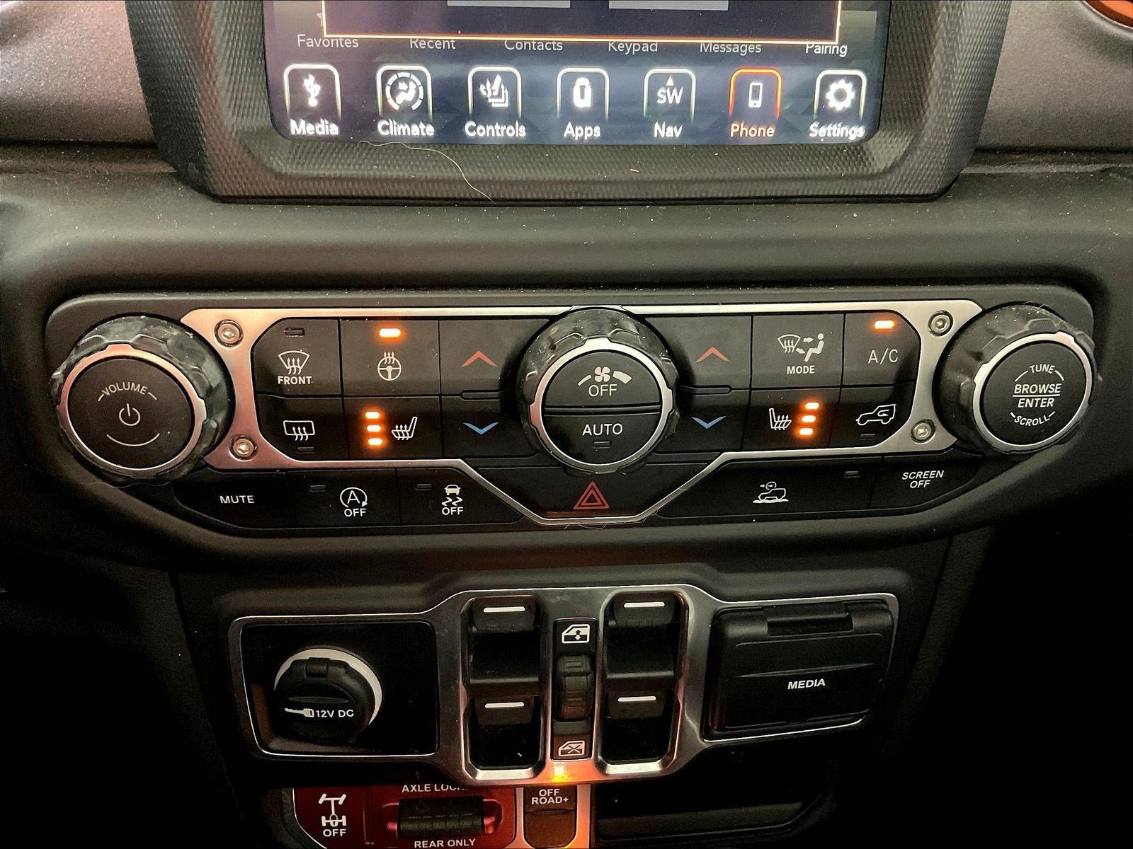 Used 2023 Jeep Gladiator Mojave w/ Cold Weather Group AWD/4WD image 37
