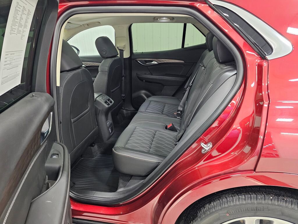 Used 2023 Buick Envision Avenir image 13