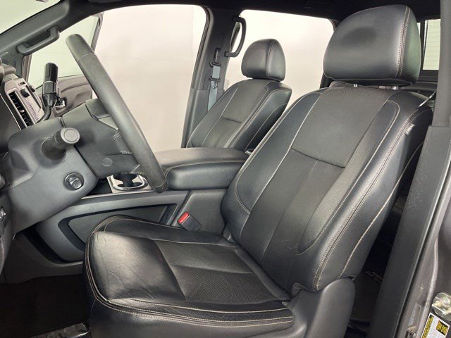 Used 2018 Nissan Titan SL w/ Midnight Edition RWD image 15